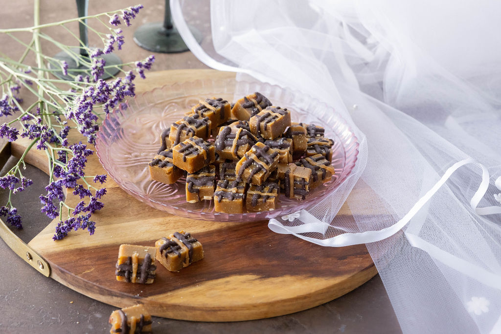 Bridal-Shower-and-Wedding-Favors-Why-Cache-Toffee-Makes-the-Perfect -Sweet-Thank-You-Gift 